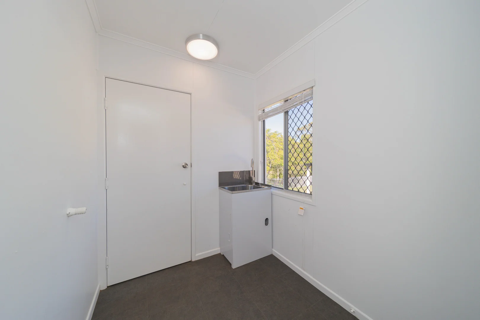 Additional image 8 of 234 Elphinstone Street, Koongal QLD 4701