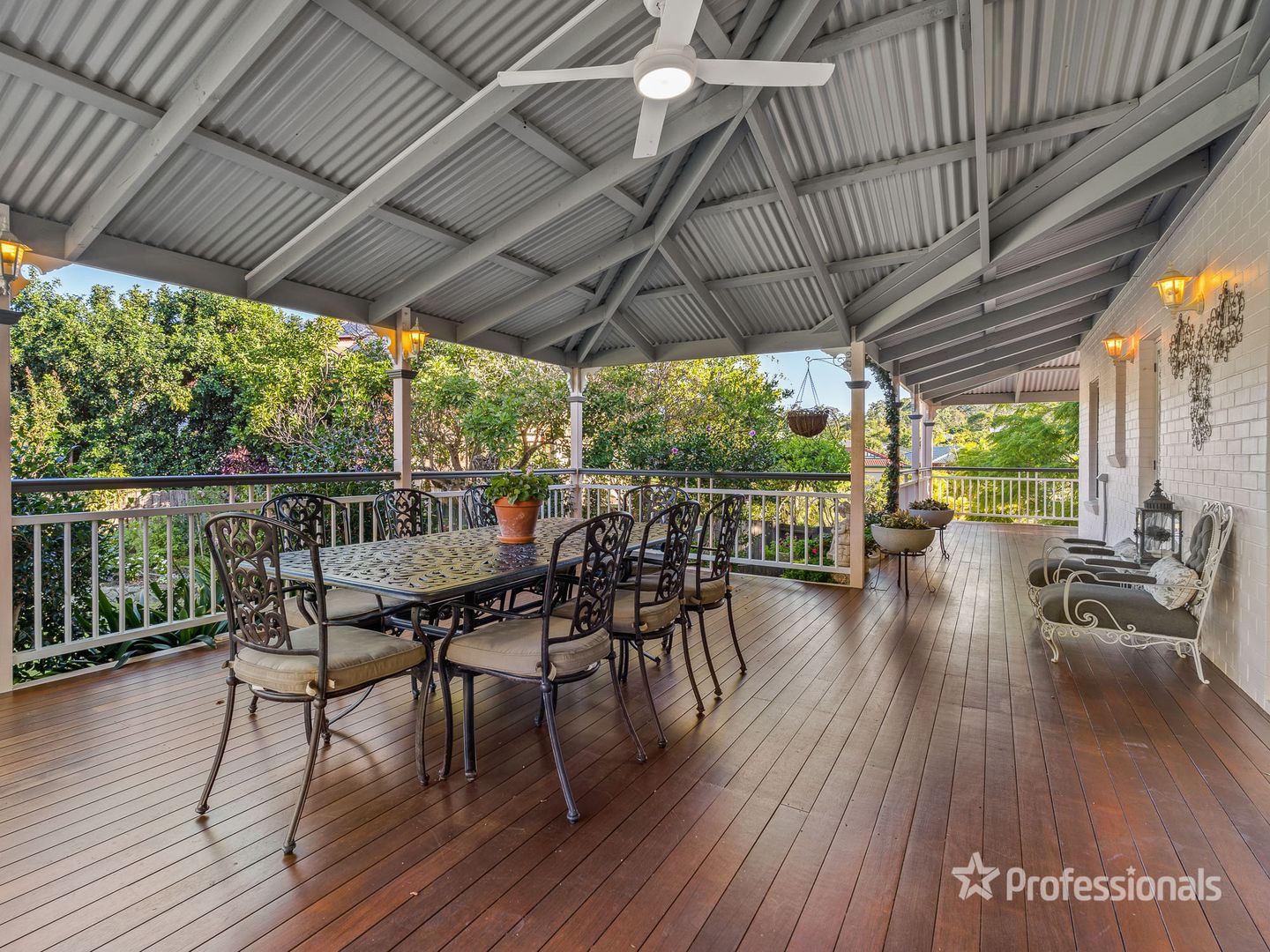 3 Woodrose Court, Ferny Hills QLD 4055, Image 2