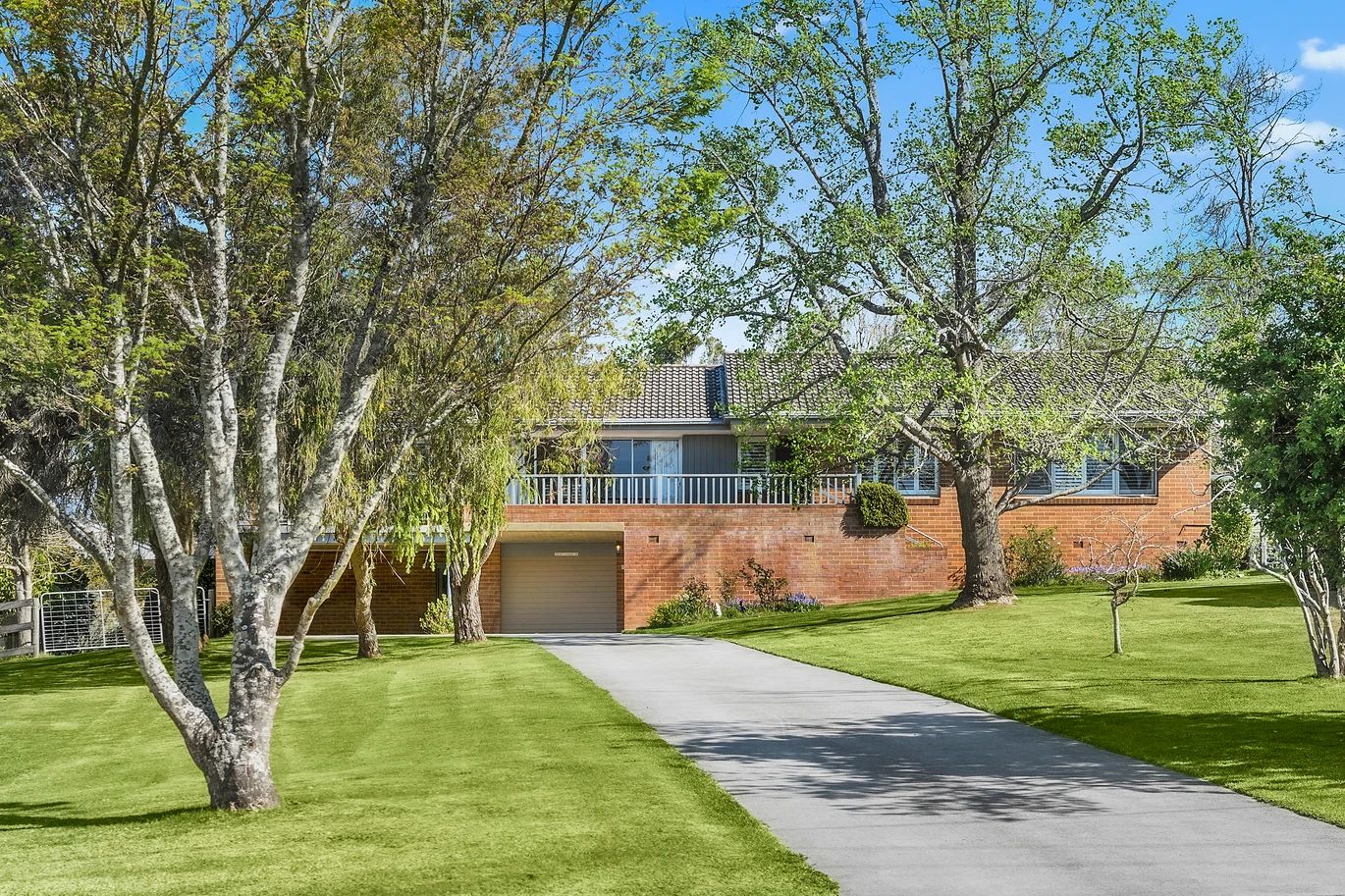 4 bedrooms House in 14 Woodville Road MOSS VALE NSW, 2577