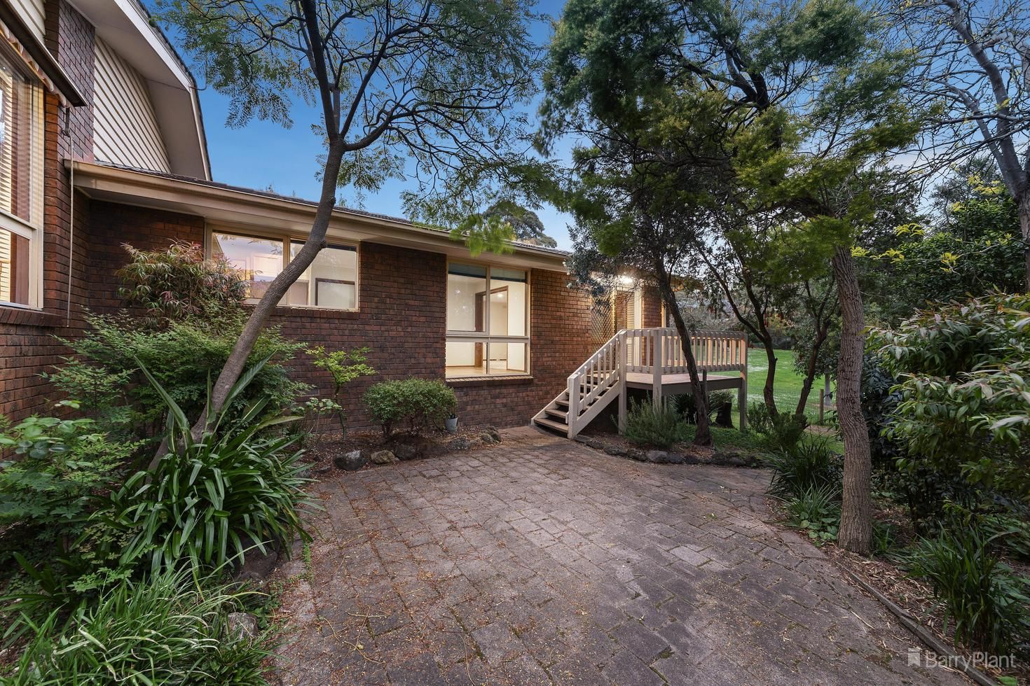 3 bedrooms House in 5 McCubbin Terrace DONCASTER EAST VIC, 3109