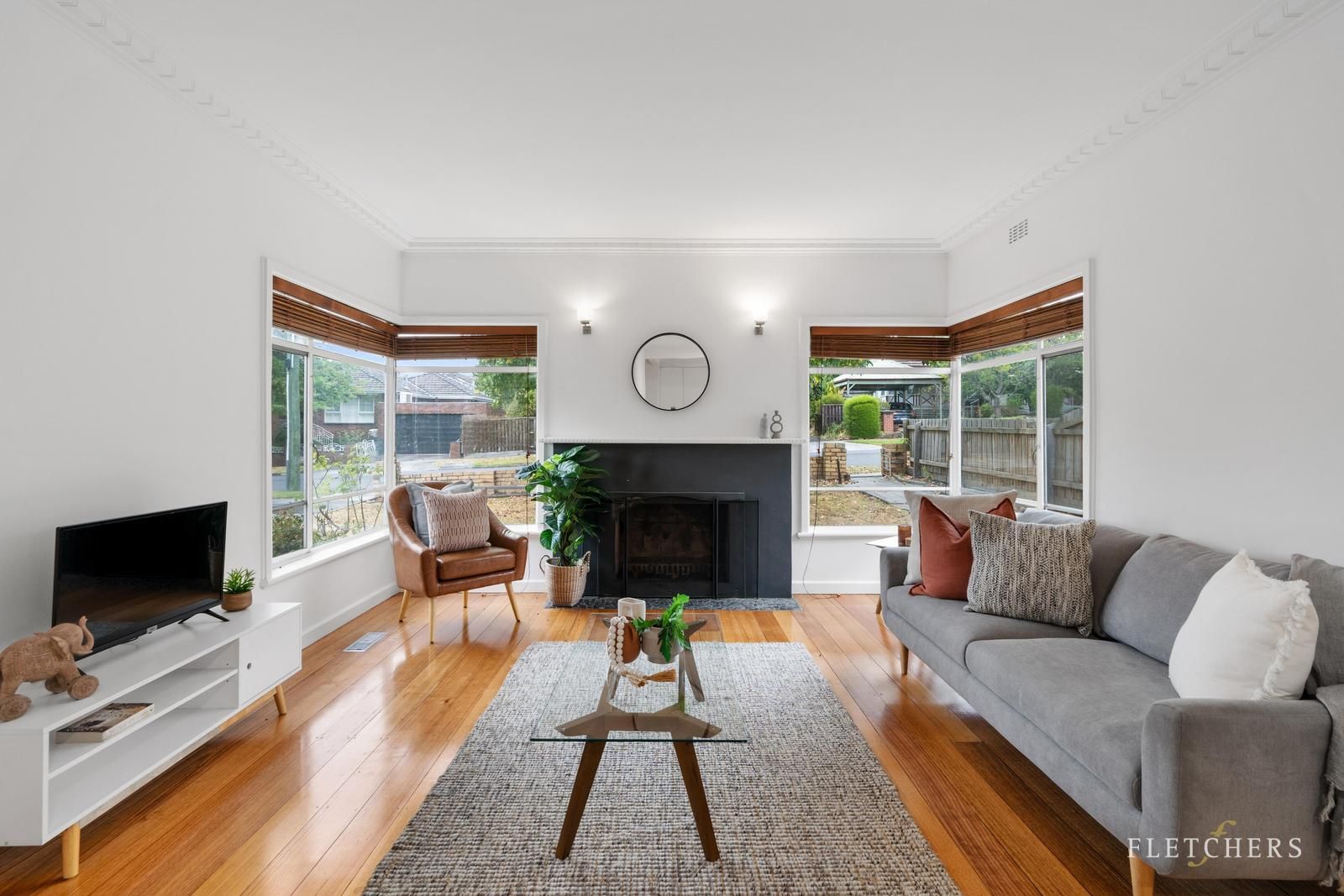 19 Pine Street, Surrey Hills VIC 3127, Image 2