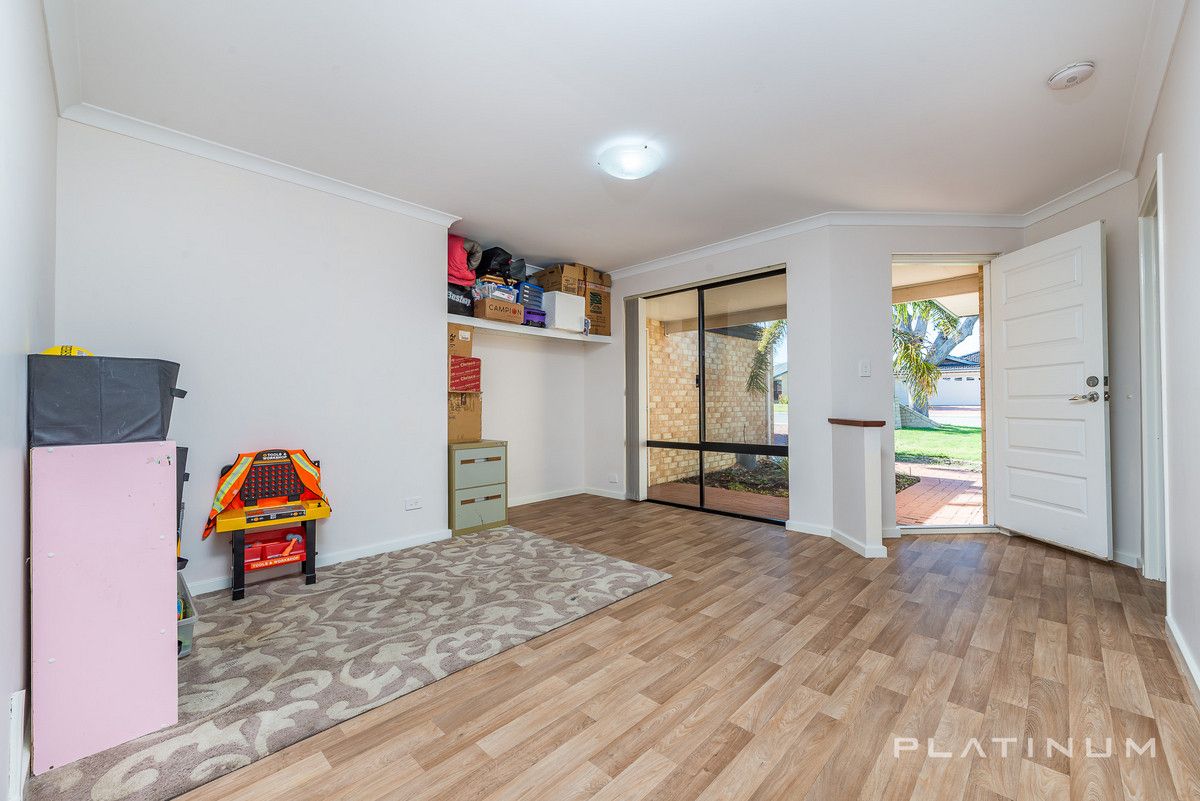 76 Palmerston Crescent, Tapping WA 6065, Image 2