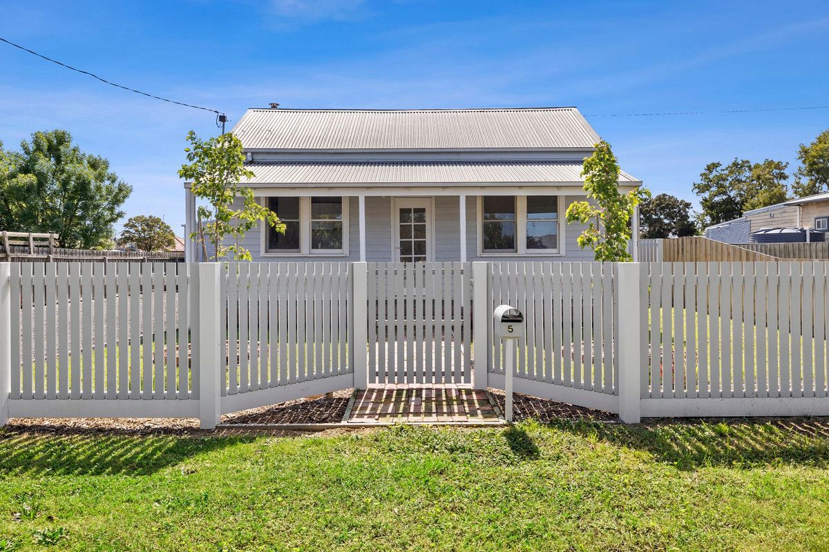 5 Bennett Street, Winchelsea VIC 3241, Image 0