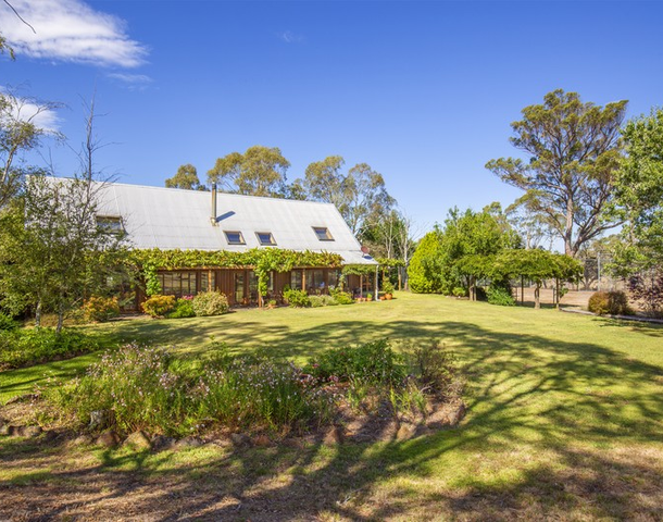 614 Long Swamp Road, Armidale NSW 2350