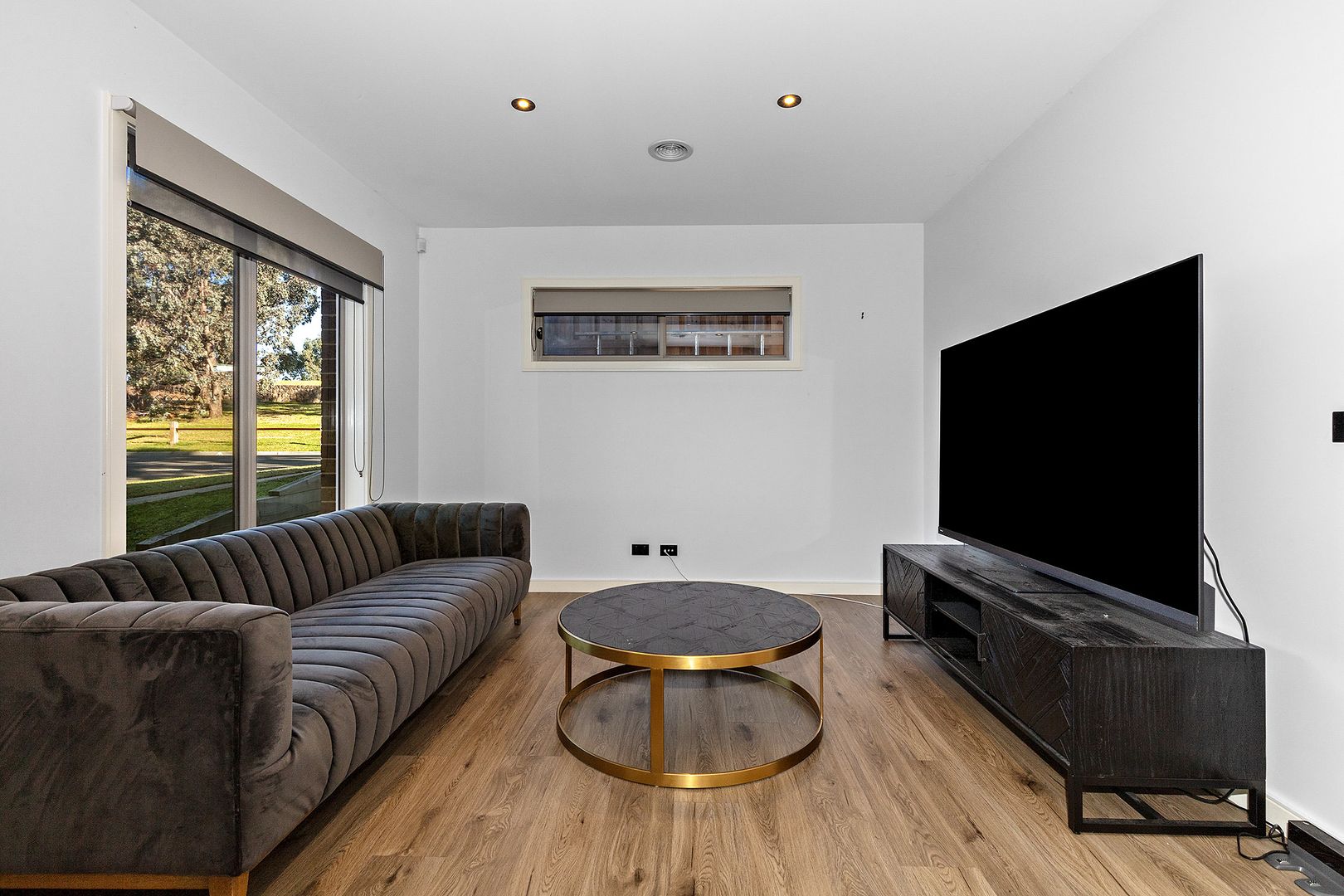 30 Tooradin Crescent, Doreen VIC 3754 House For Rent 550 Domain