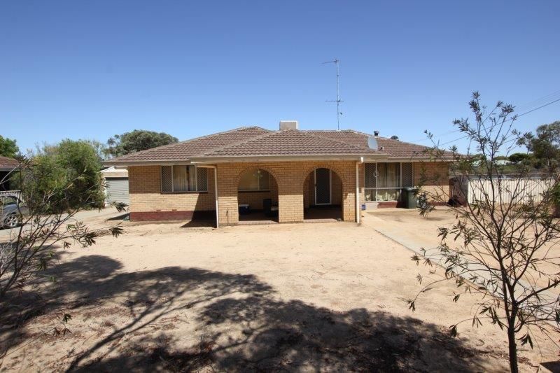 4 Cassia Street, Merredin WA 6415, Image 0