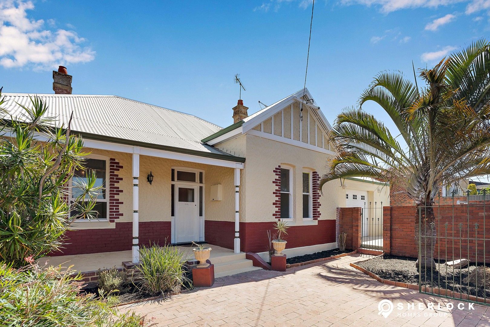 4 bedrooms House in 129 Coode Street BAYSWATER WA, 6053
