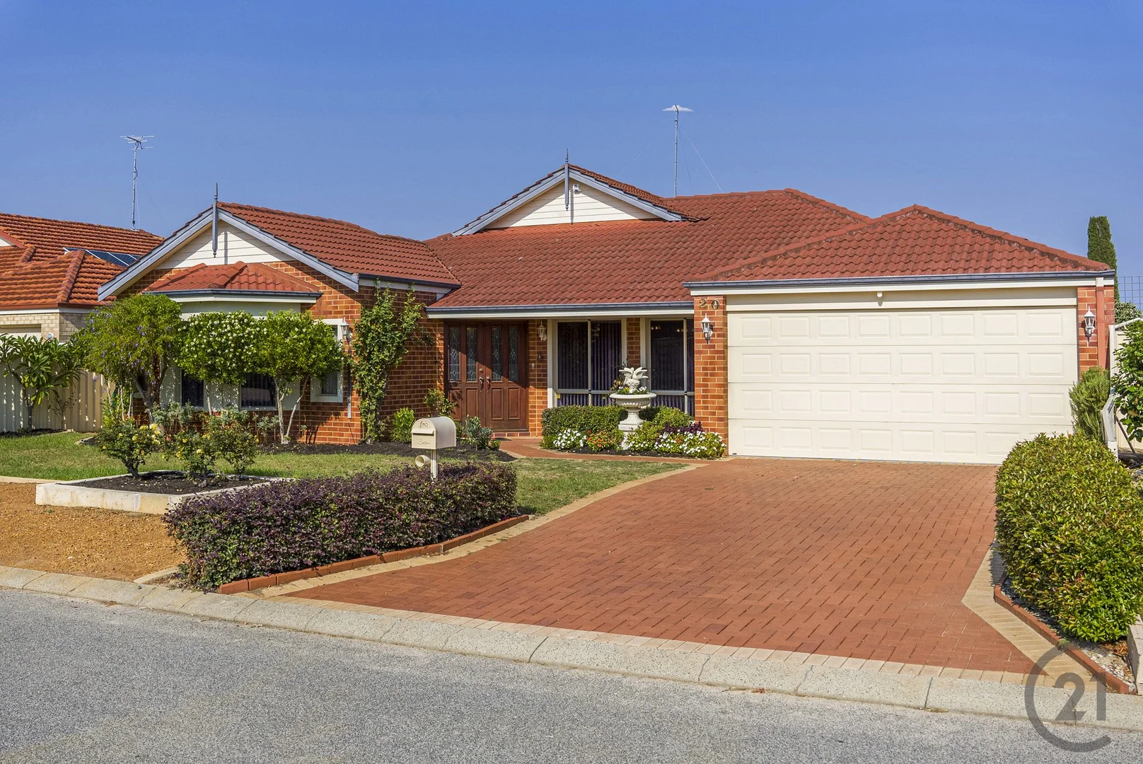 20 Brouwer Trail, Dudley Park WA 6210