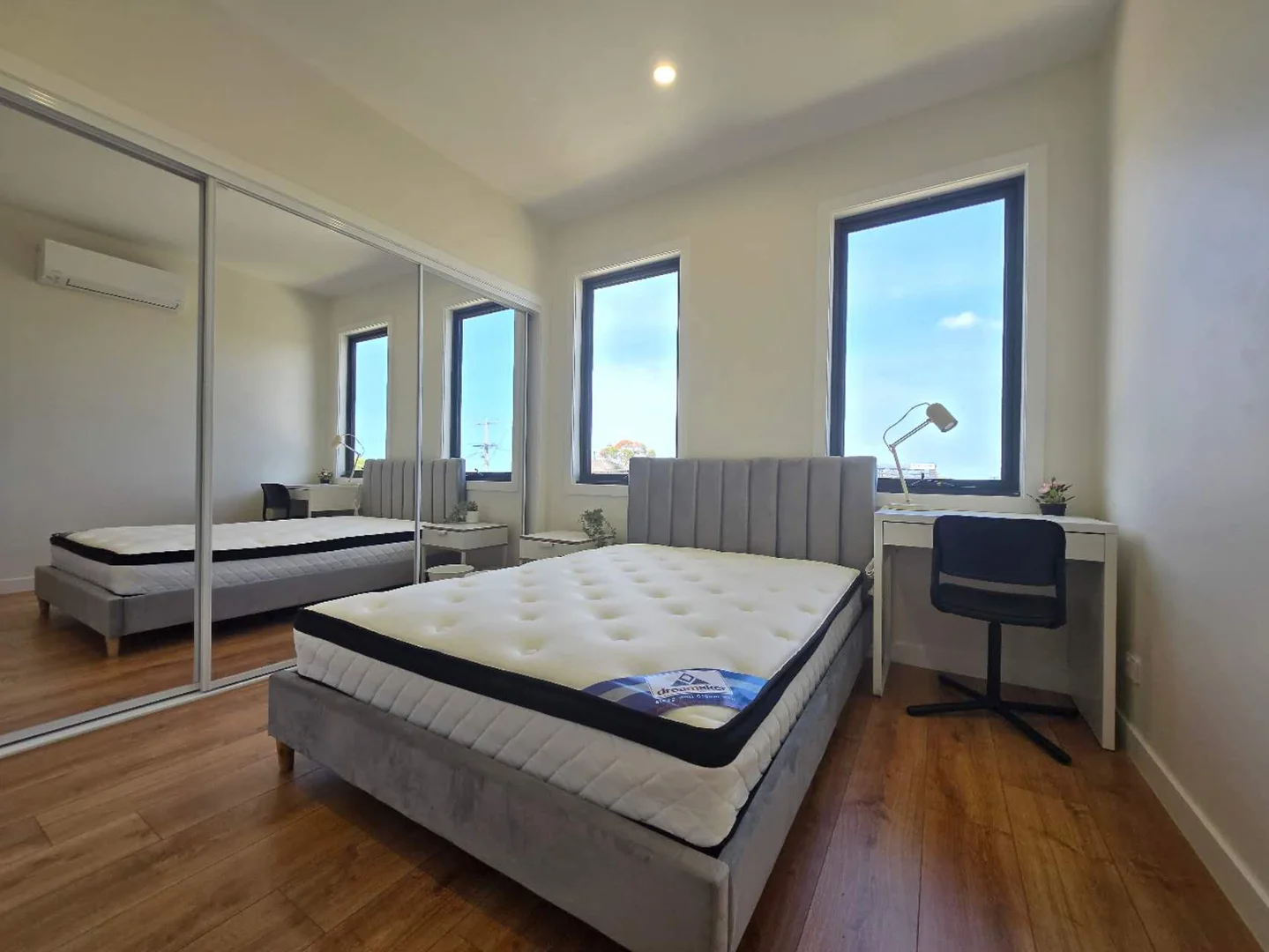 Additional image 6 of 1A&B/196 CLAYTON RD, Clayton VIC 3168