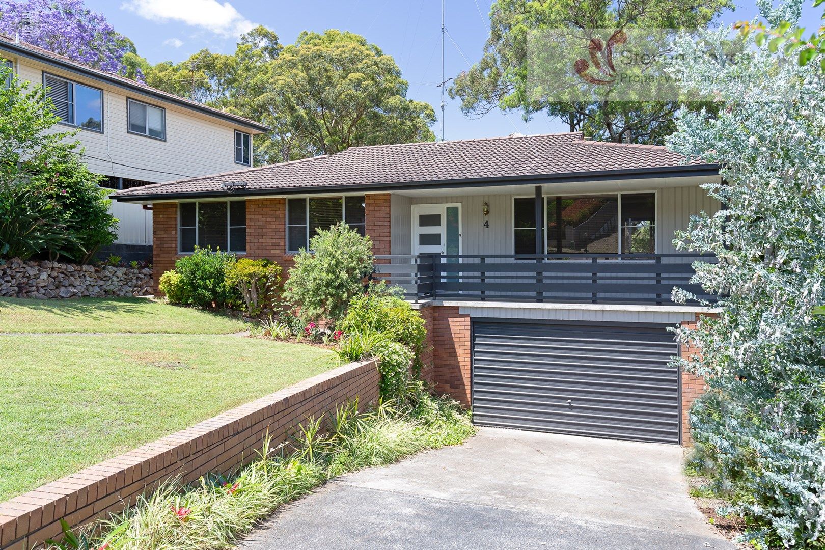 4 Lake Macquarie Close, Fennell Bay NSW 2283, Image 0