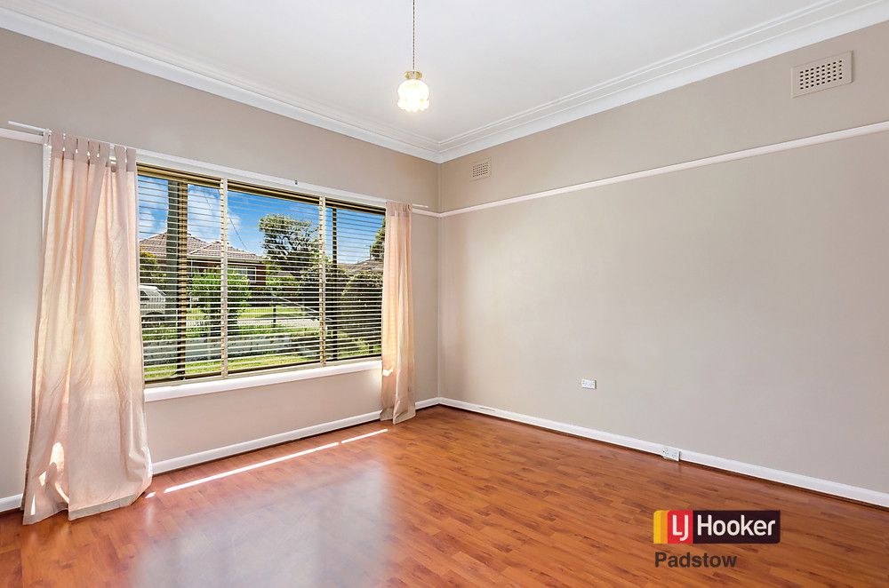 3 Dove Street, Revesby NSW 2212, Image 2