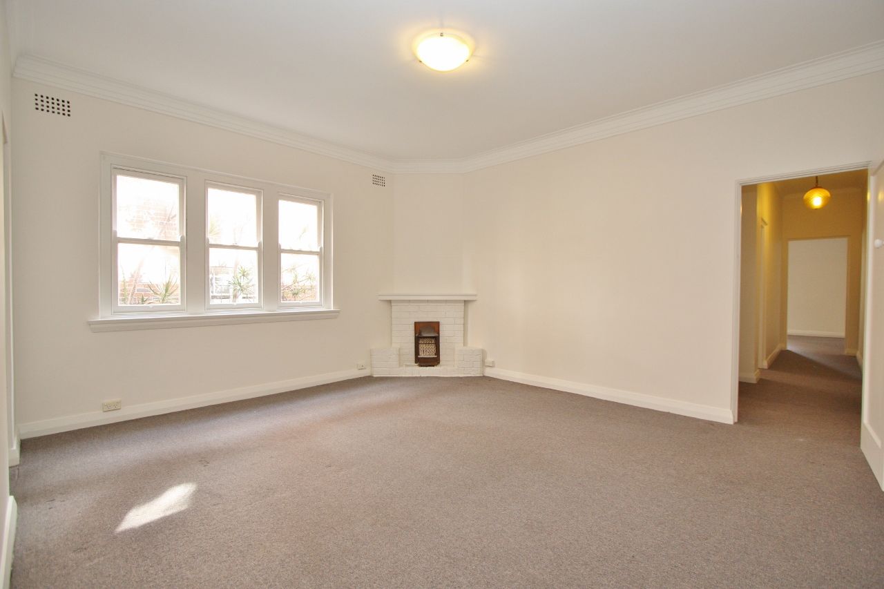 2 bedrooms Apartment / Unit / Flat in 6/137 Bronte Rd BONDI JUNCTION NSW, 2022