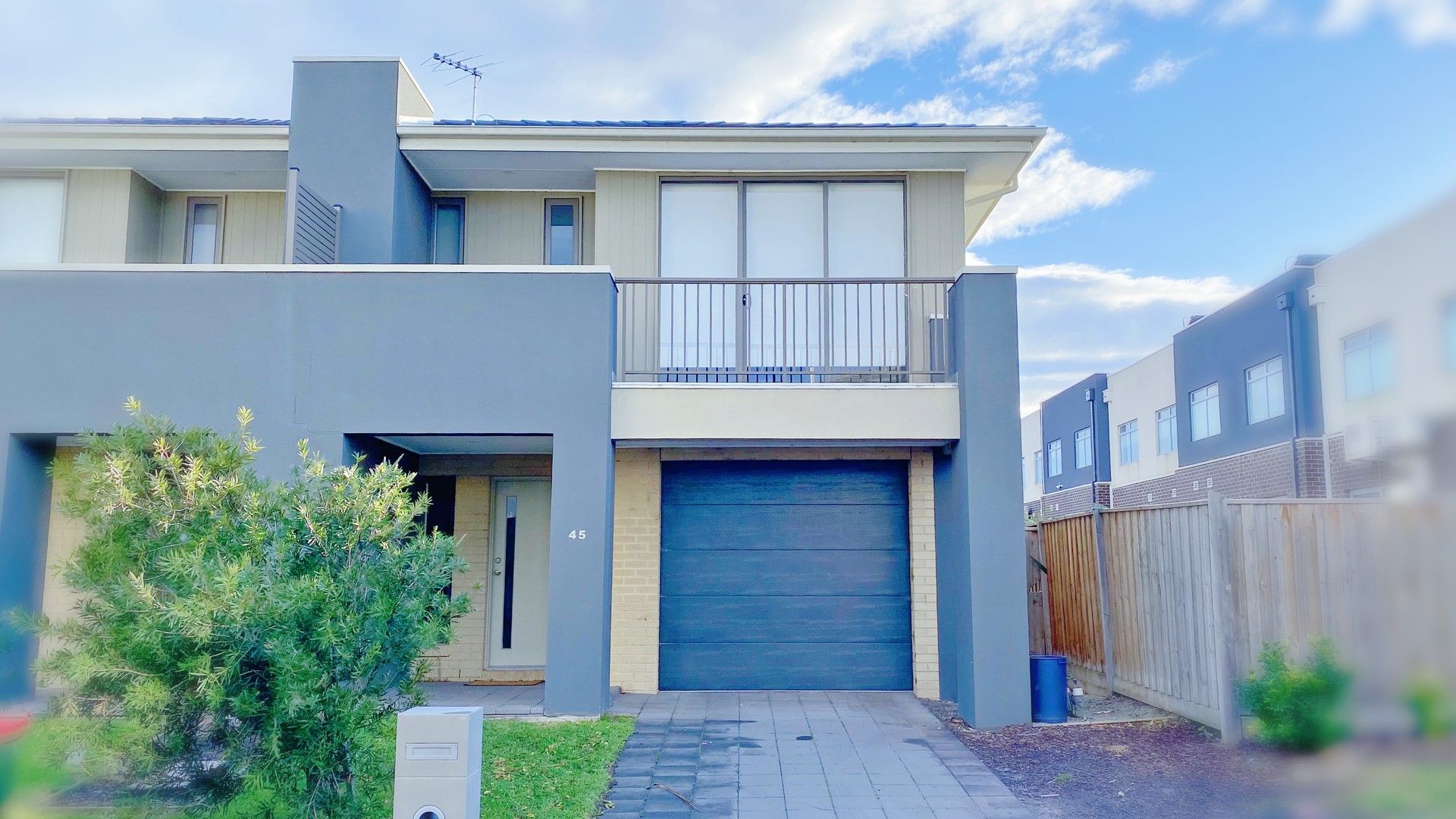 3 bedrooms Townhouse in 45 Bayano Way CRAIGIEBURN VIC, 3064
