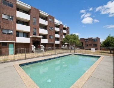 2 bedrooms Apartment / Unit / Flat in 1/402 Nepean Highway FRANKSTON VIC, 3199