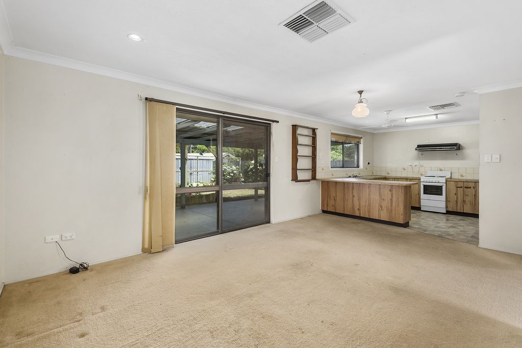 72 Champagne Crescent, Wilsonton Heights QLD 4350, Image 2