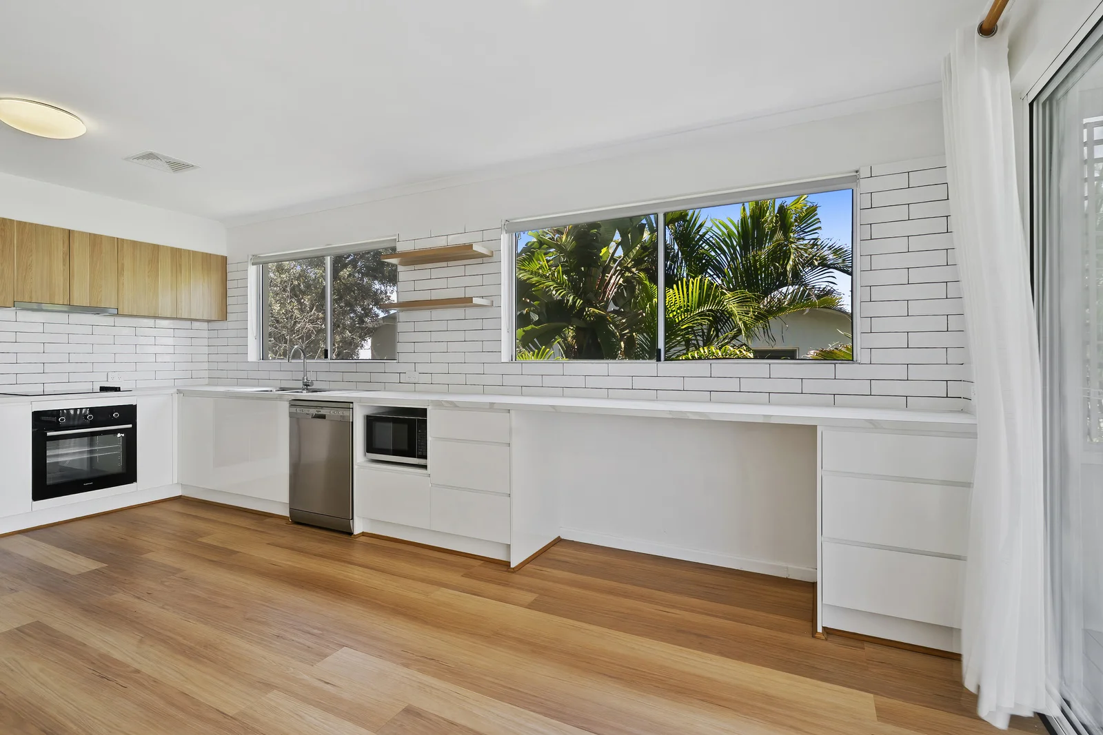 Additional image 4 of 2/22 Orealla Crescent, Sunrise Beach QLD 4567