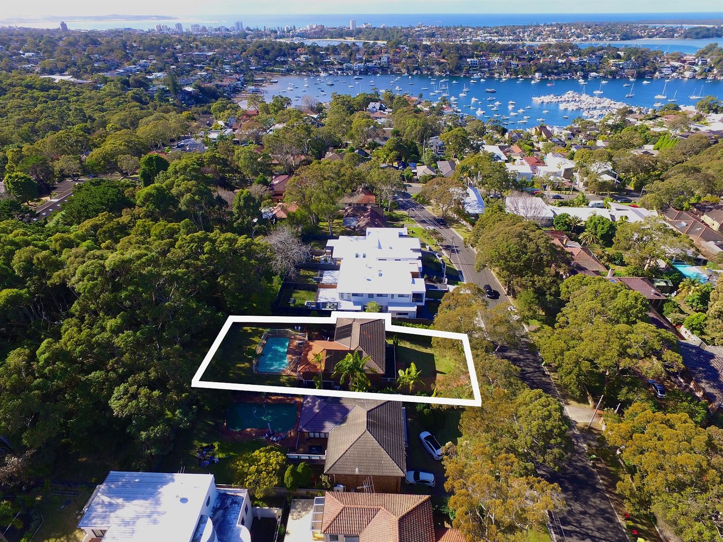52 Saunders Bay Road, Caringbah South Property History & Address