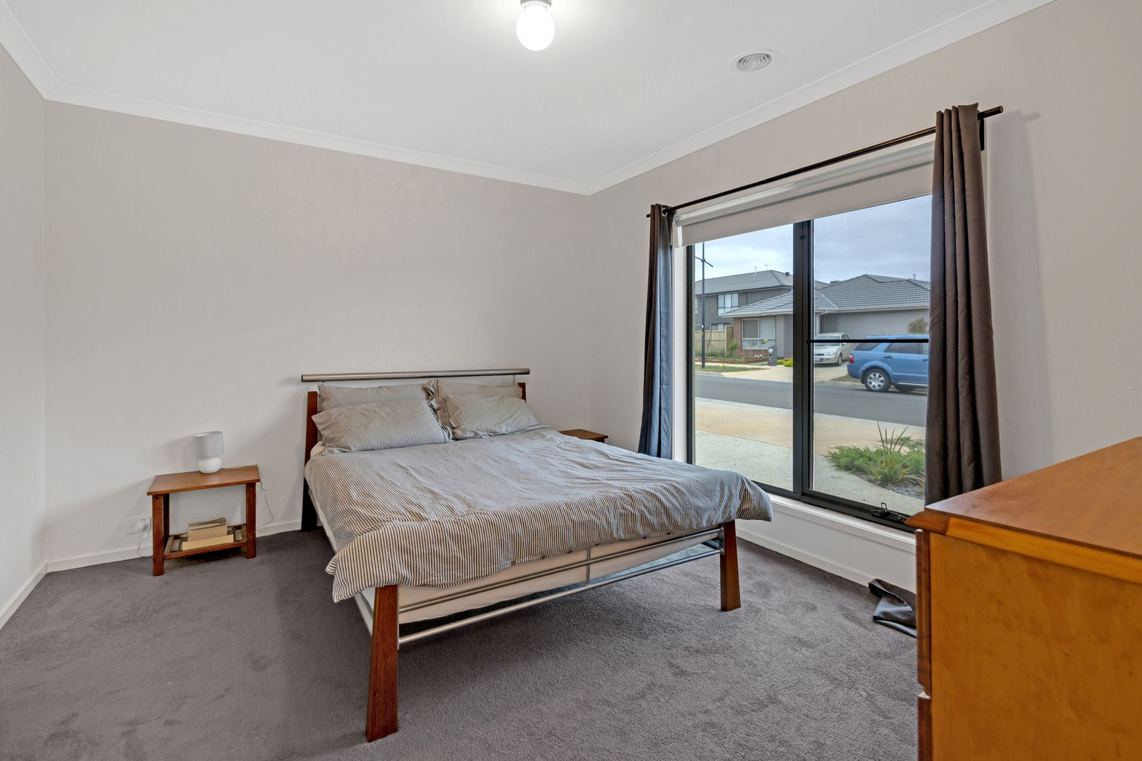 8 Ainsley Road, Thornhill Park VIC 3335, Image 2