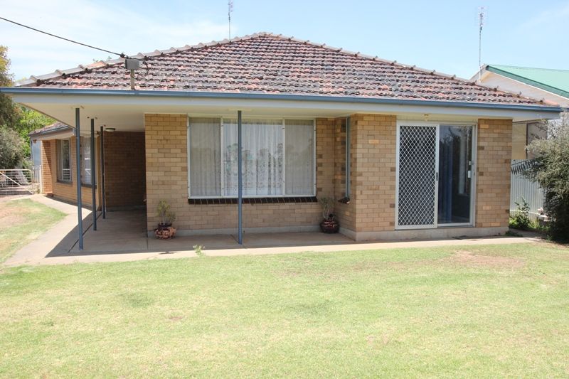 94 Tocumwal Street, Finley NSW 2713