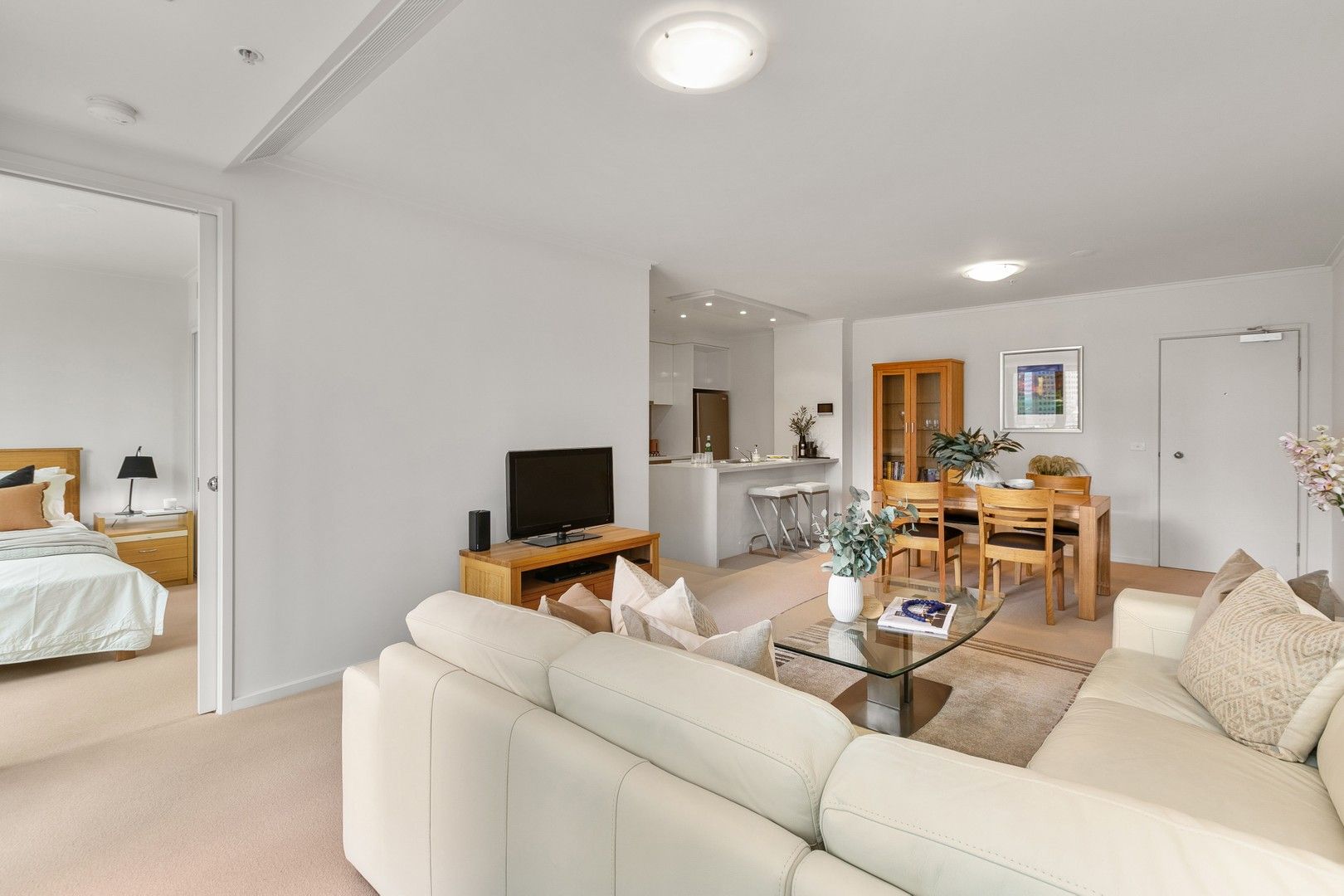 2 bedrooms Apartment / Unit / Flat in 1101/180 City Road SOUTHBANK VIC, 3006