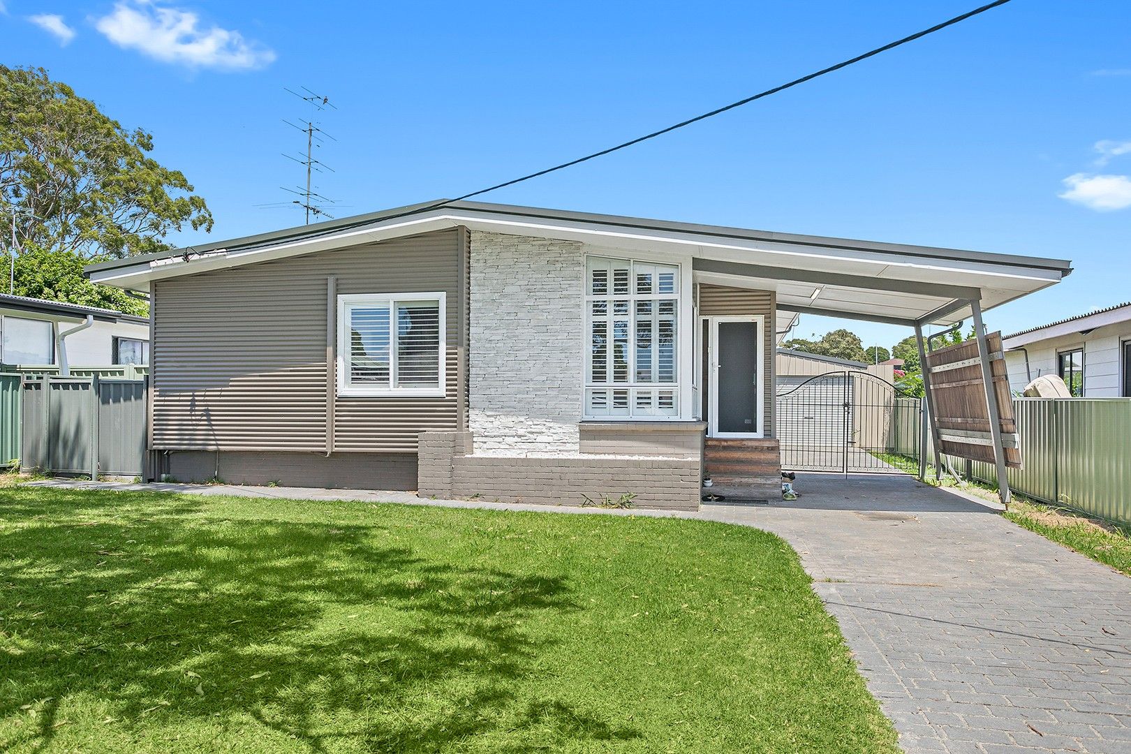 58 The Kingsway , Barrack Heights NSW 2528