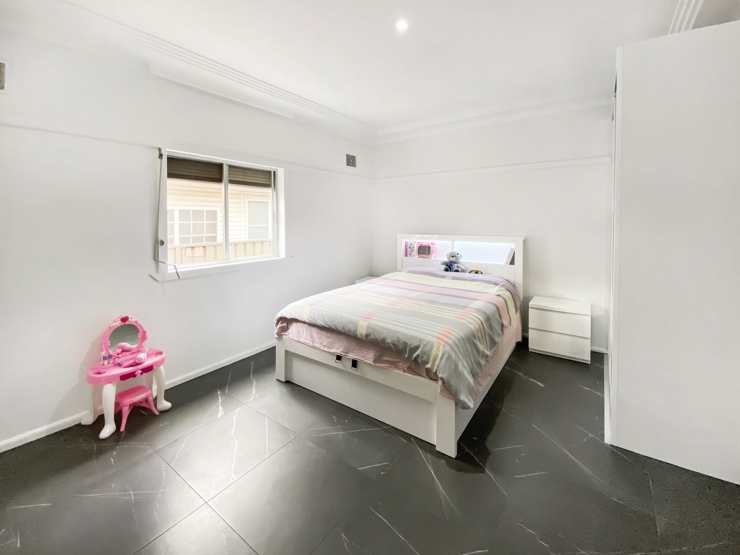 190 Bonds Road, Riverwood NSW 2210, Image 1