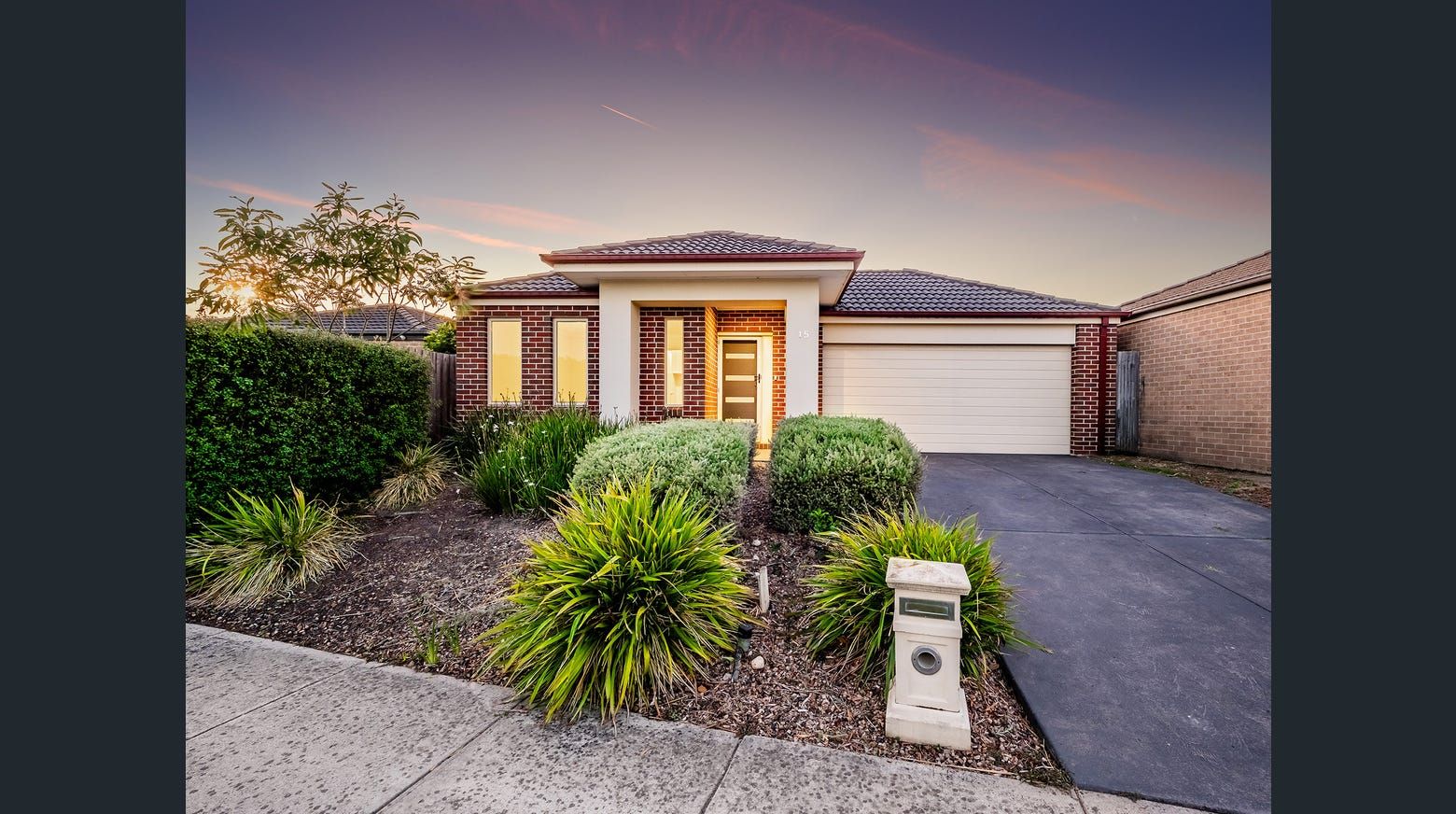 4 bedrooms House in 15 Melissa Way PAKENHAM VIC, 3810