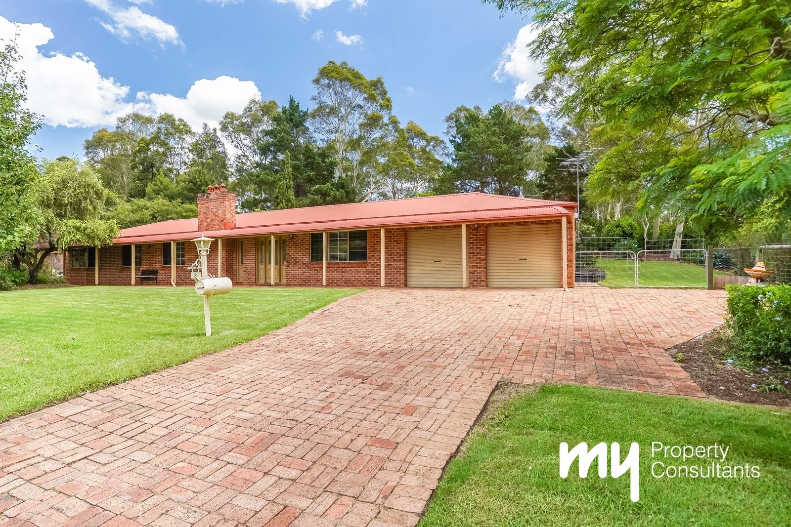 4 bedrooms House in 2 Browns Road THE OAKS NSW, 2570