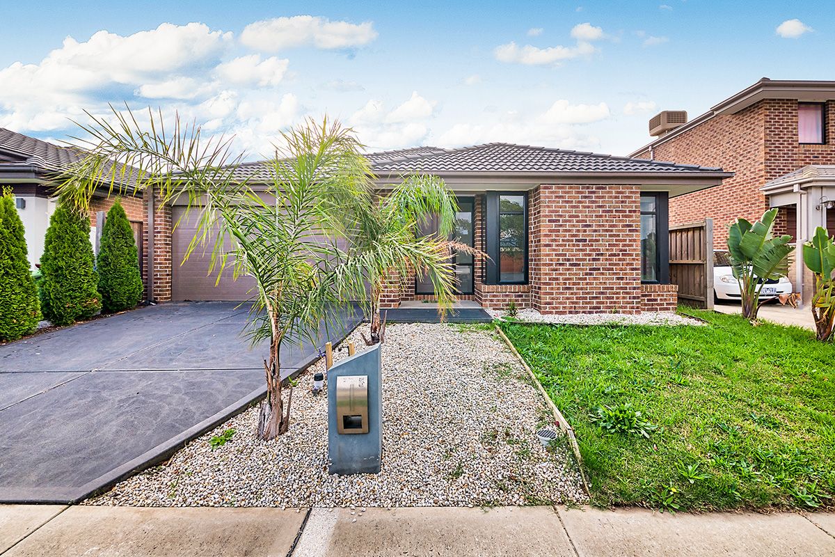 5 Aura Street, Clyde North VIC 3978, Image 0