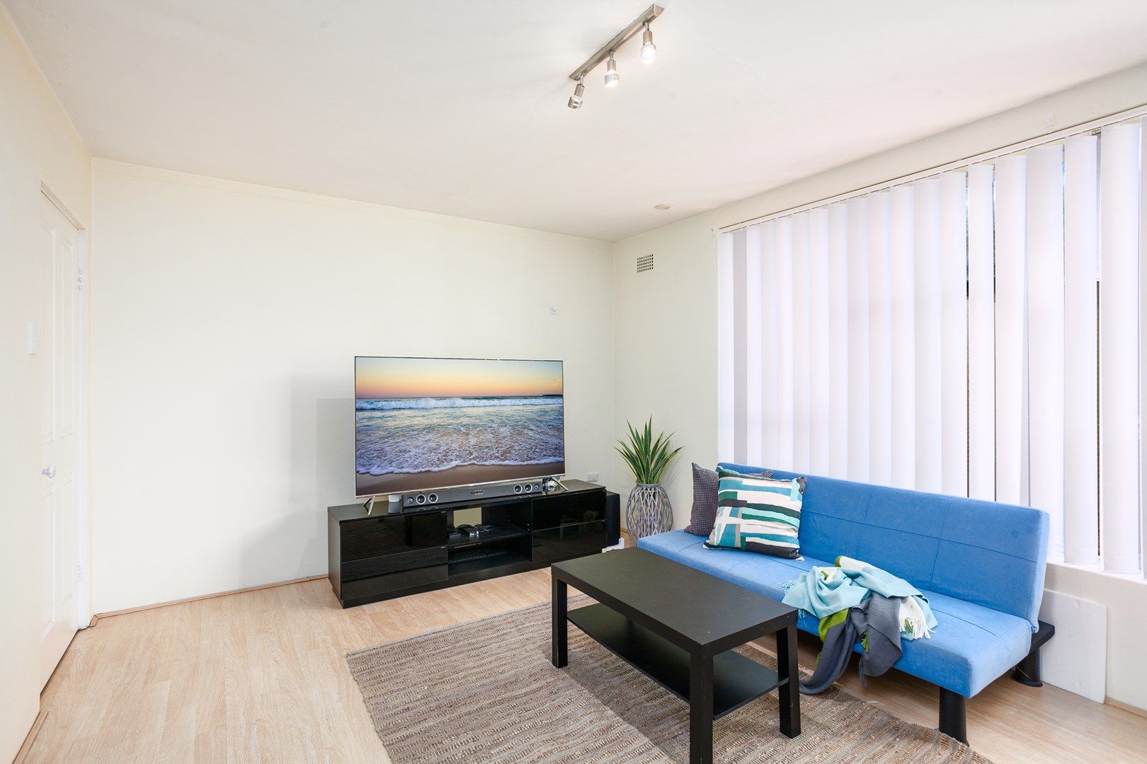 2/10 Bessell Avenue, North Wollongong NSW 2500, Image 0