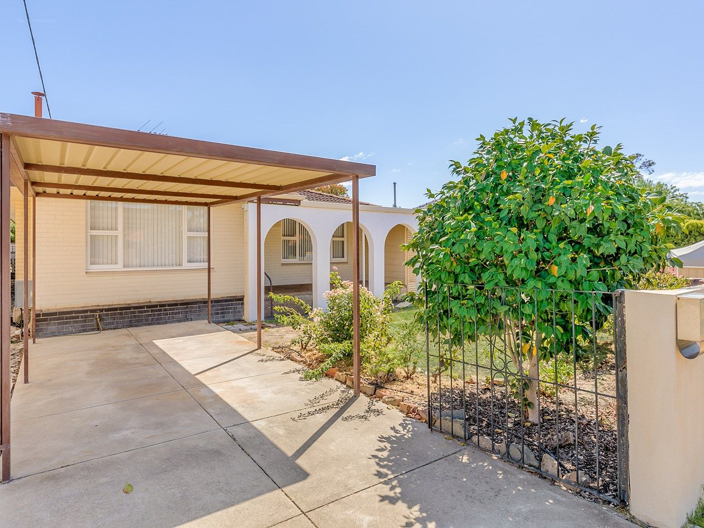 3 bedrooms House in 10 Dewey Street SHELLEY WA, 6148