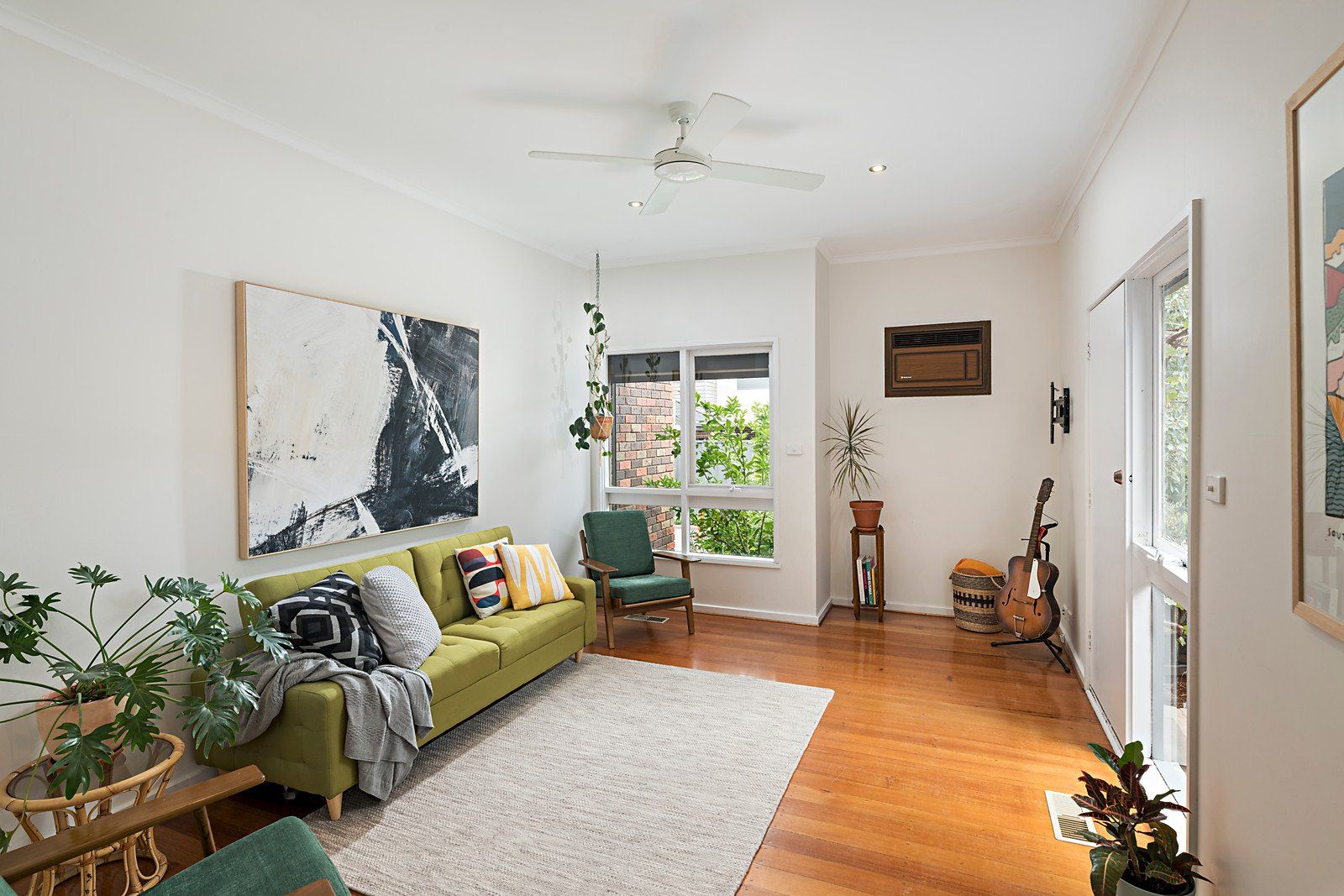 2/13 Olive Grove, Pascoe Vale VIC 3044, Image 2