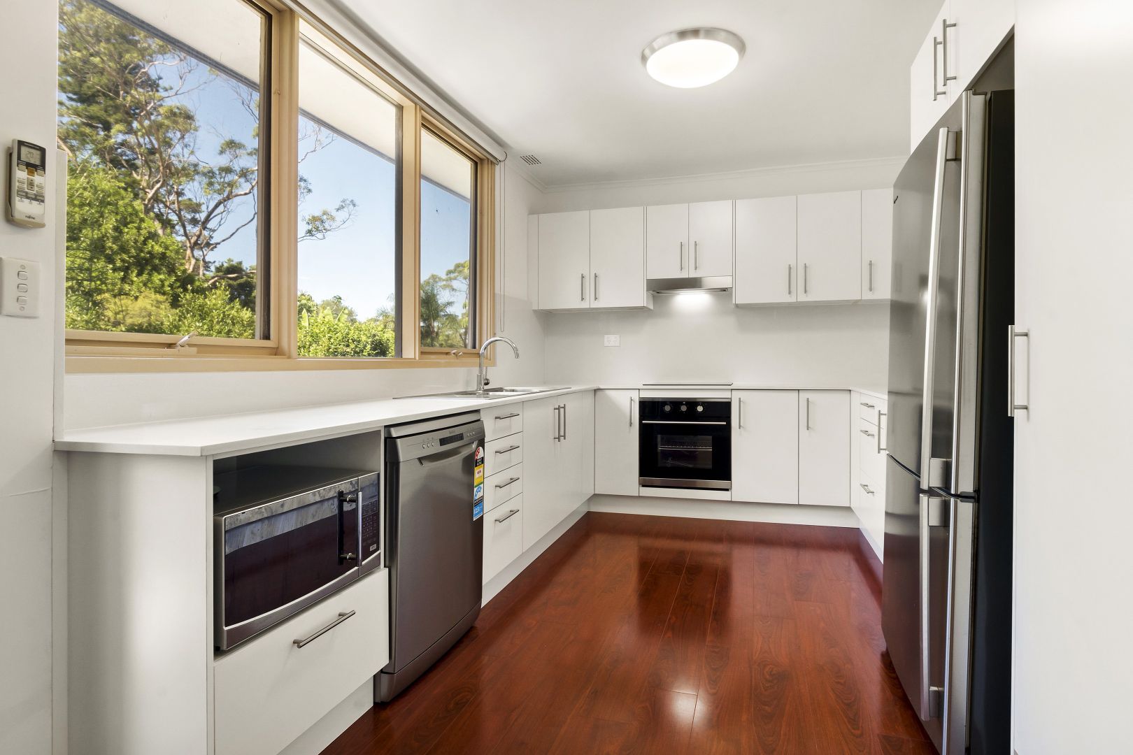 1 Olsson Close, Hornsby Heights NSW 2077, Image 2