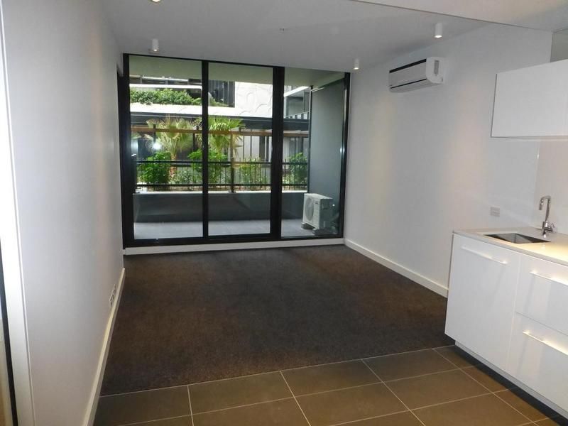 318/39 Coventry Street, Southbank VIC 3006, Image 2