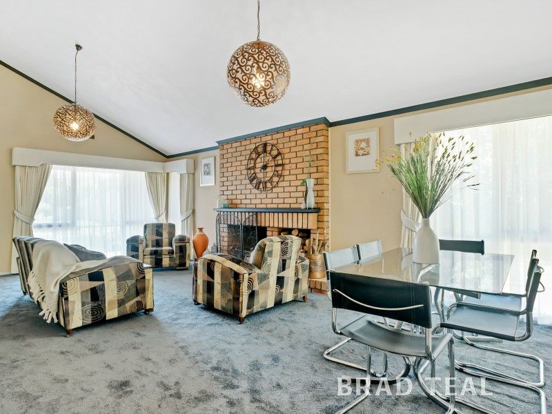 9 Stockwell Crescent, Keilor Downs VIC 3038, Image 2