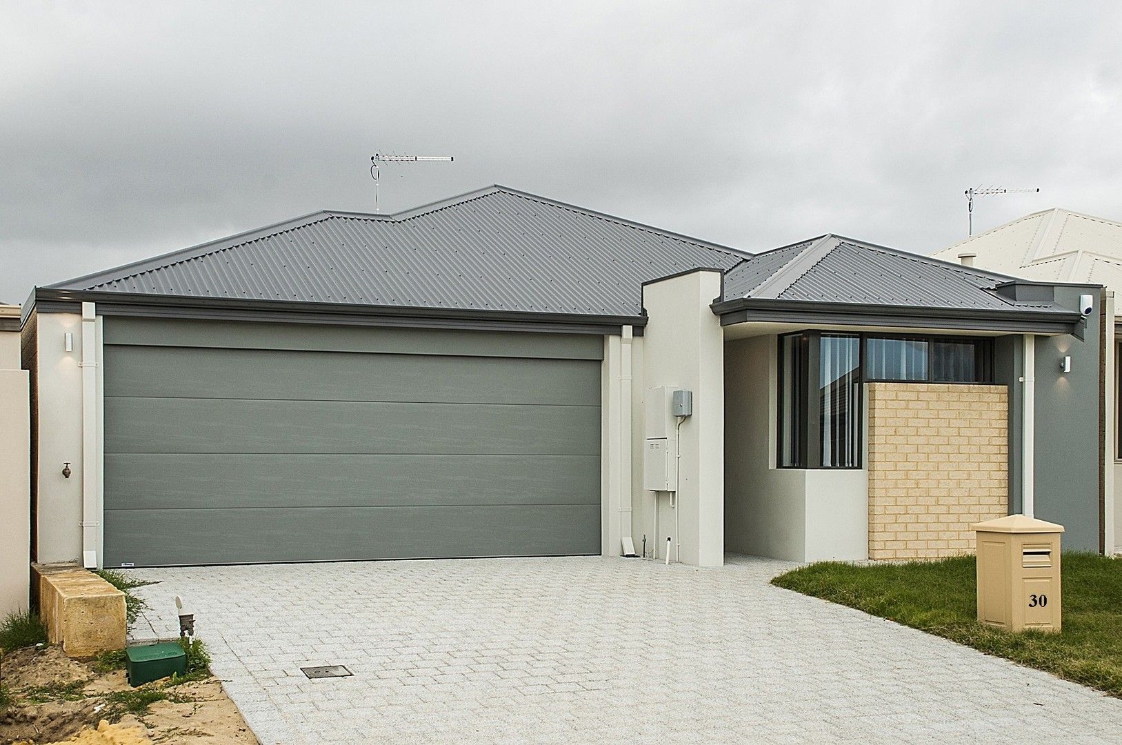 3 bedrooms House in 30 Vignerons Loop HOCKING WA, 6065