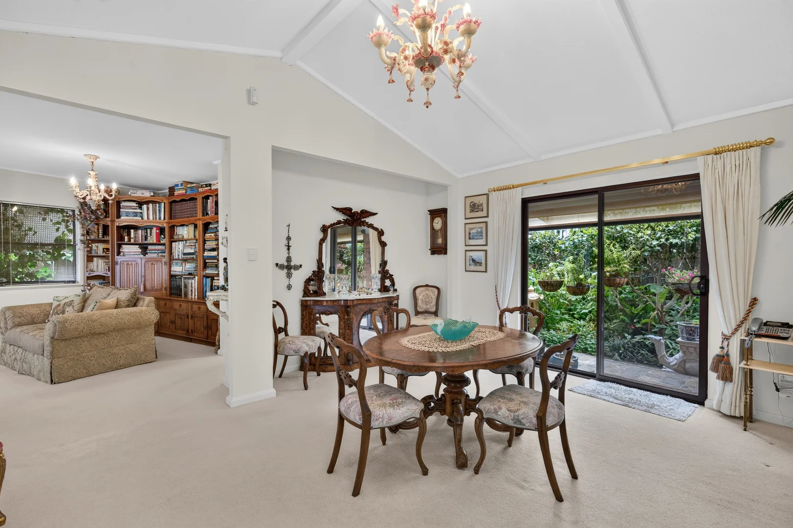 9 The Parkway, Victor Harbor SA 5211 | Domain
