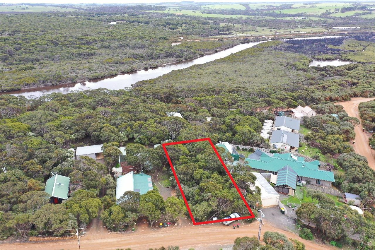 4 Dolphin Crescent, Vivonne Bay SA 5223, Image 2