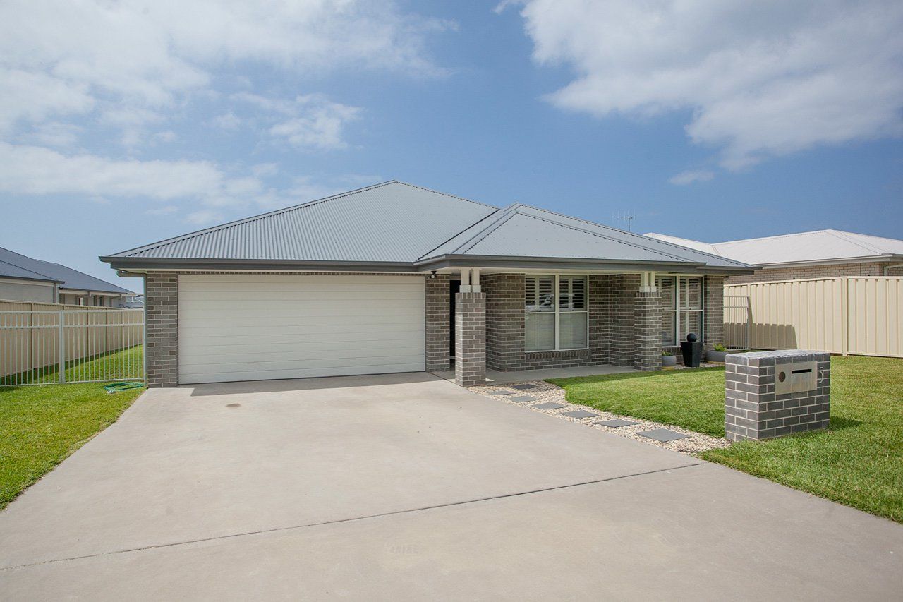 5 Threadfin Court, Old Bar NSW 2430, Image 0