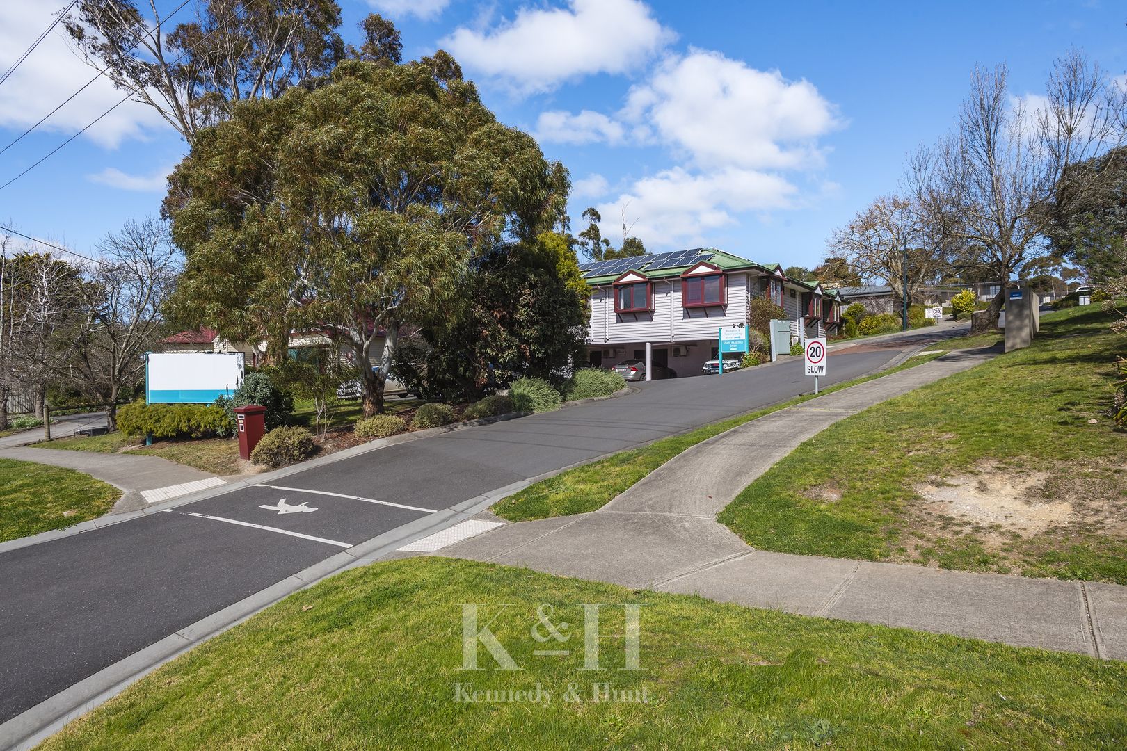 1/75 Hamilton Street, Gisborne VIC 3437, Image 1