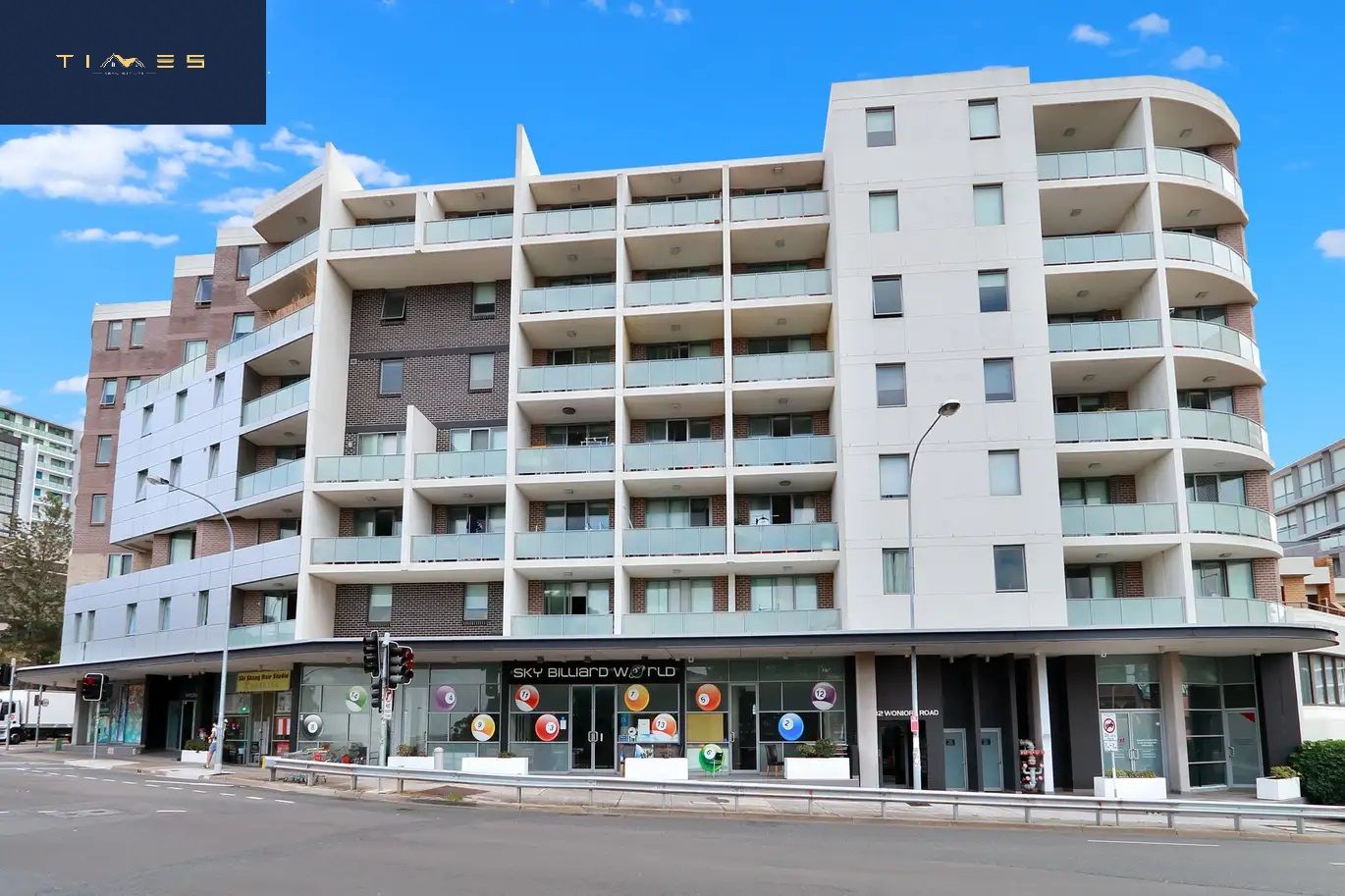 3 bedrooms Apartment / Unit / Flat in 50/30-32 Woniora Road HURSTVILLE NSW, 2220