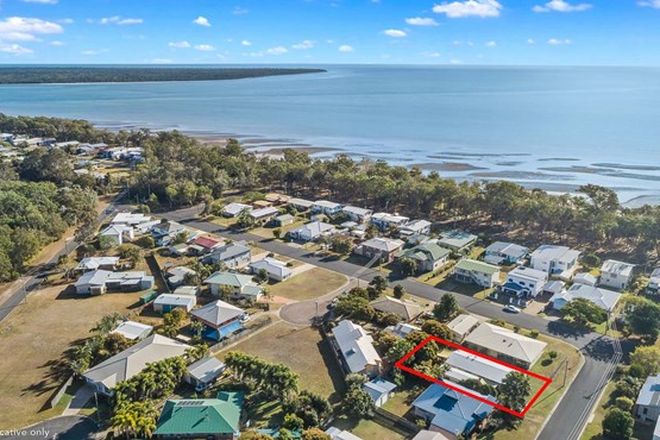 Picture of 3 Simpson Street, BURRUM HEADS QLD 4659