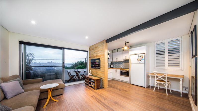 2 bedrooms Apartment / Unit / Flat in 2/3 Dalley Street QUEENSCLIFF NSW, 2096