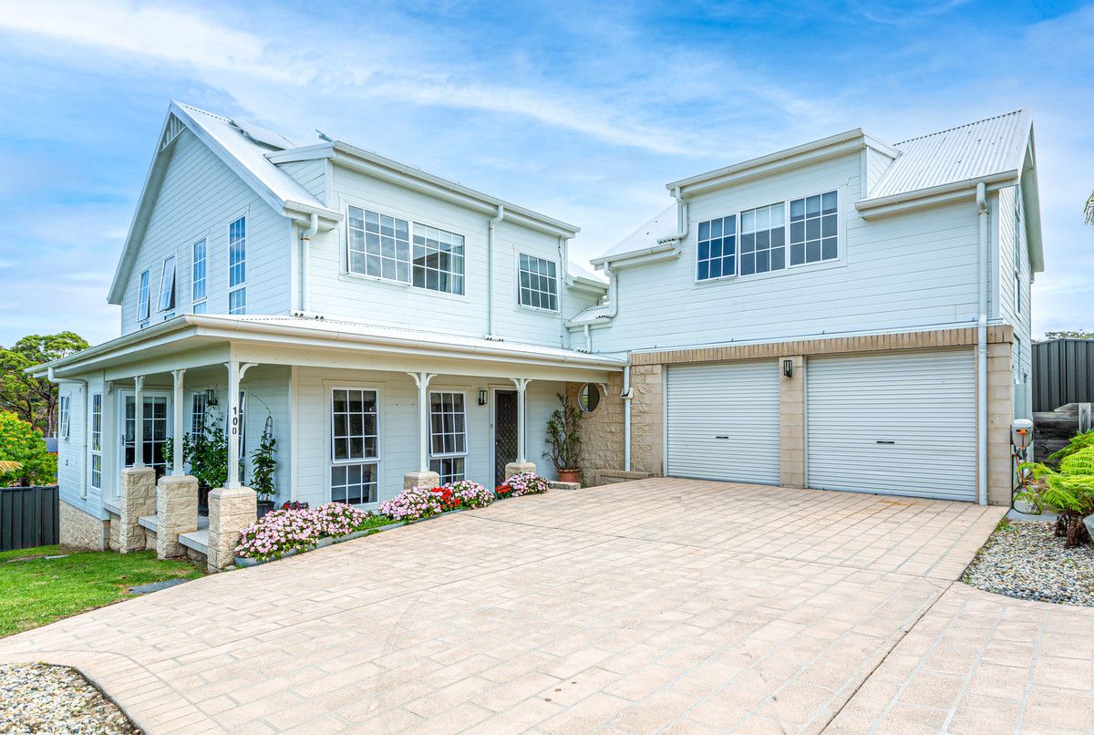 3 bedrooms House in 10D Elizabeth Parade TURA BEACH NSW, 2548