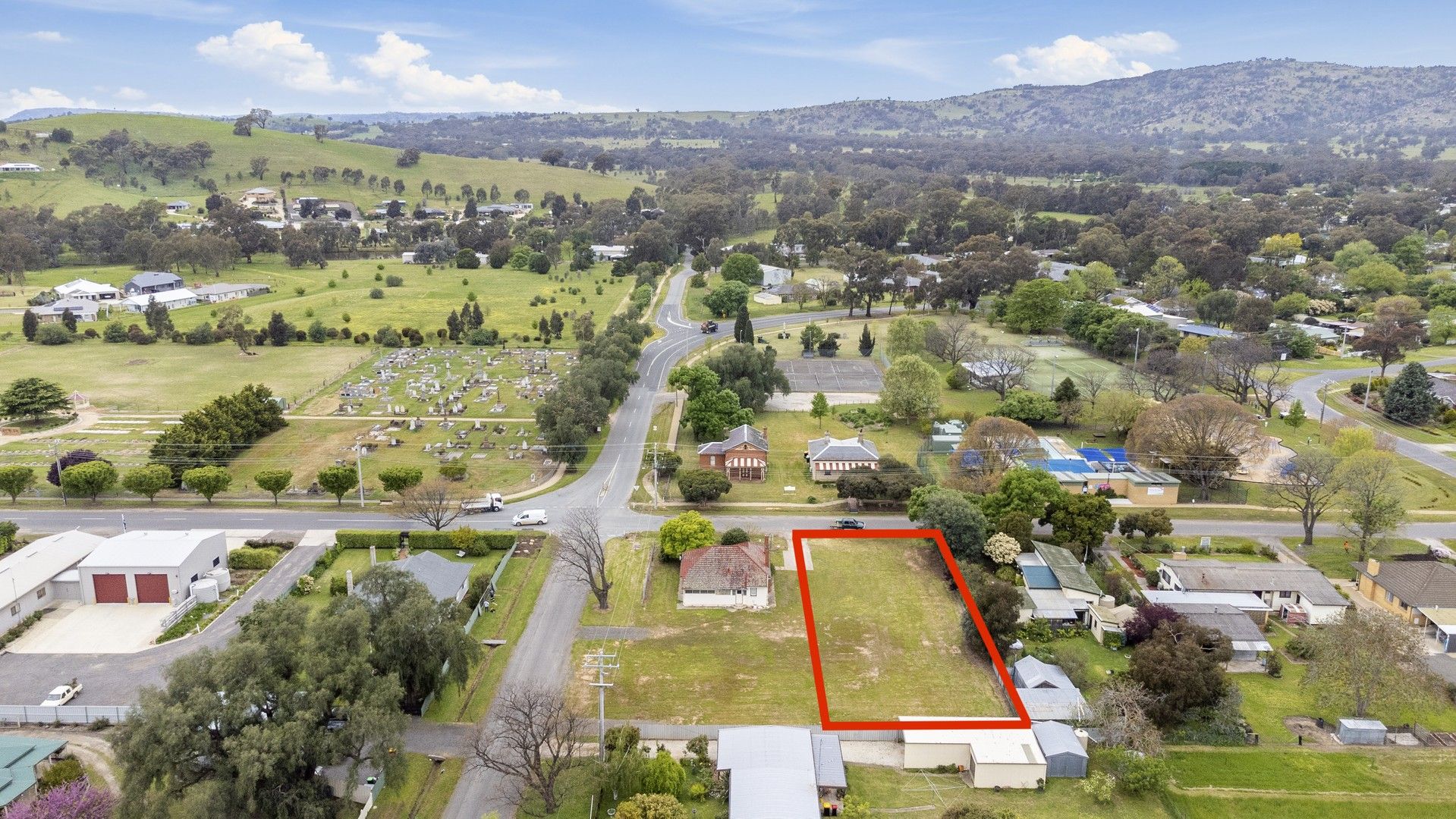 24 Queen Street, Avenel VIC 3664 Domain