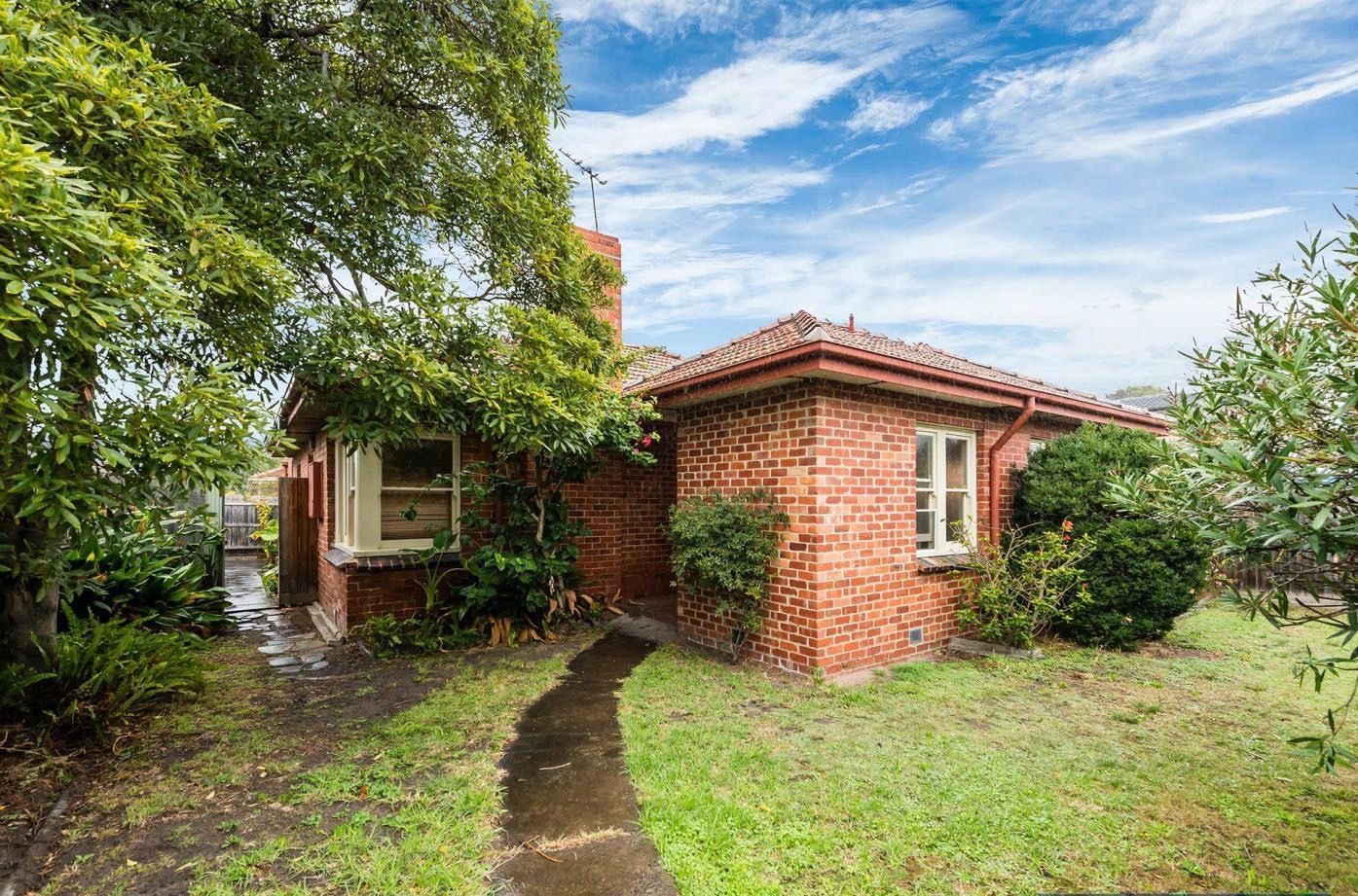 3 bedrooms House in 120 Ludstone St HAMPTON VIC, 3188