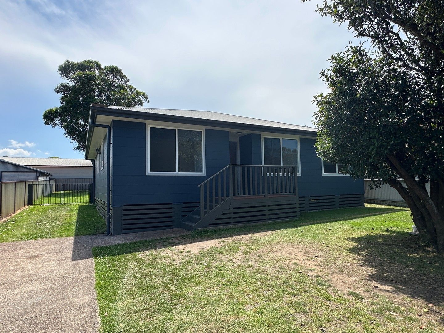 4 bedrooms House in 13 Cambridge Avenue RAYMOND TERRACE NSW, 2324