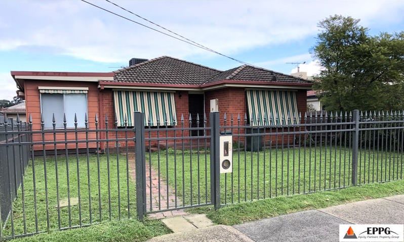 3 bedrooms House in 1/25 McLeans Road BUNDOORA VIC, 3083