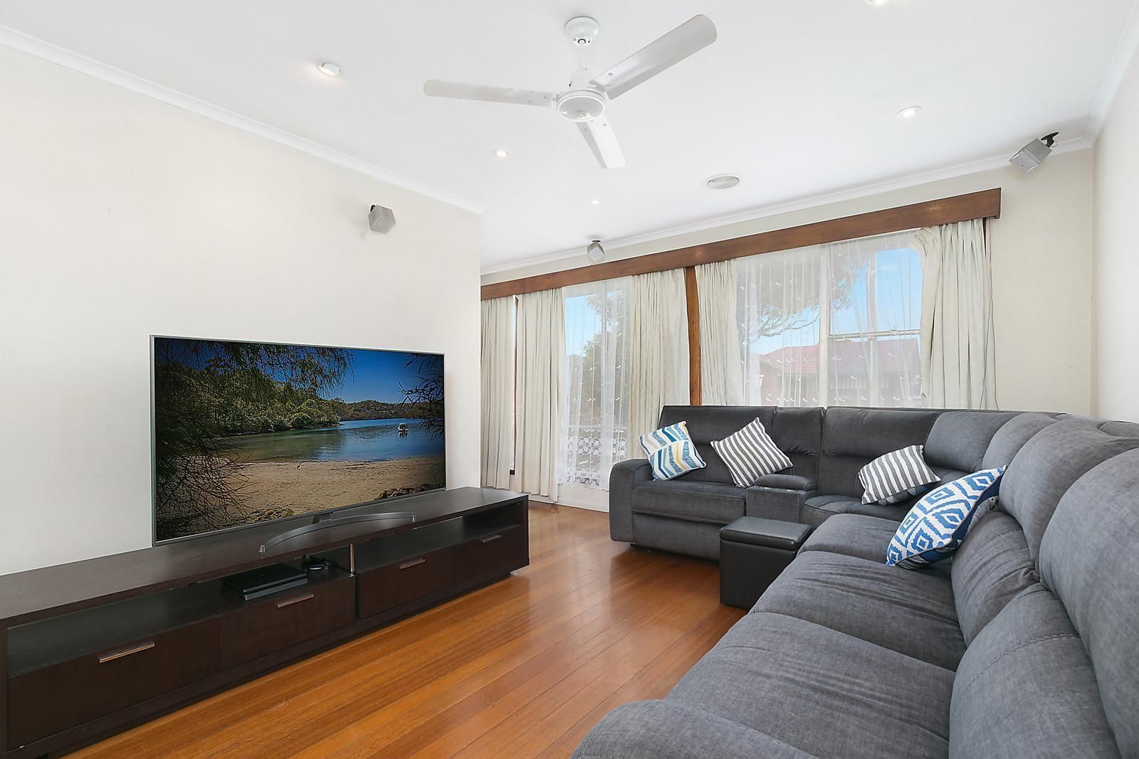 28 Neptune Avenue, Newcomb VIC 3219, Image 2