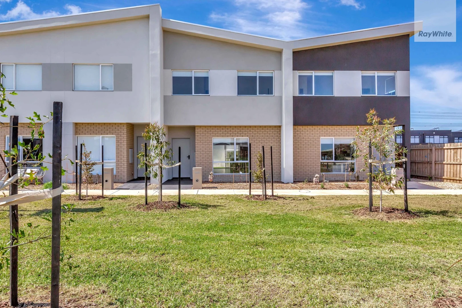 13 Cowboy Walk, Fraser Rise VIC 3336